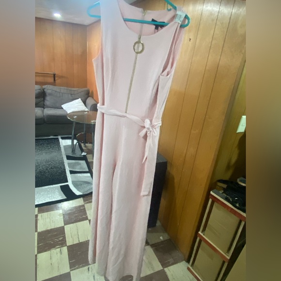 New jump suit frome macys - Picture 1 of 4